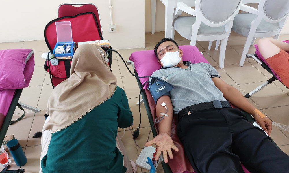 Donor Darah dan Spirit Tolong Menolong Ala Masjid Green Park View